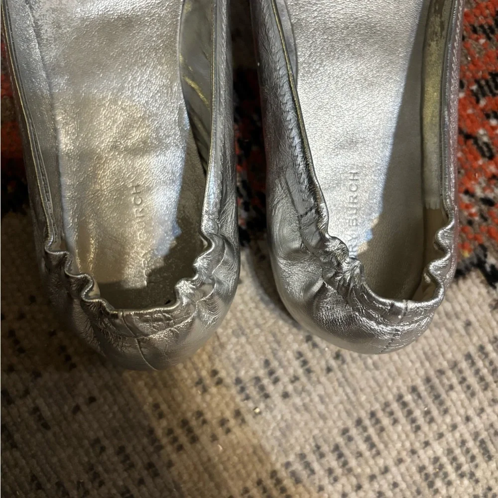 Tory Burch Minnie Travel Ballet Flats Slip On Leather Metallic Silver Size 9.5